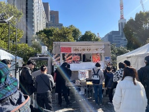 フードフェスの賑わい